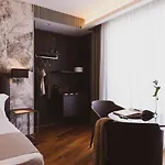Hotel Callistos & 4*
