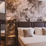 Callistos & Hotel 4*
