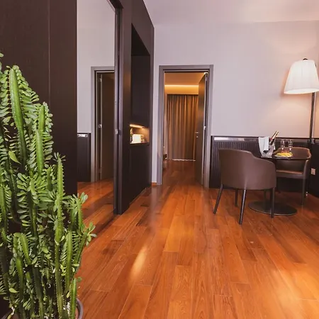 Hotel Callistos & 4*