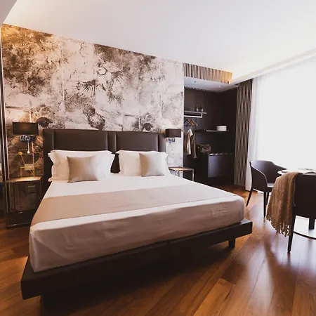 Callistos & Ξενοδοχείο 4*