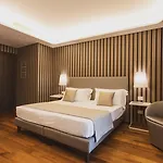 Hotel Callistos & 4*