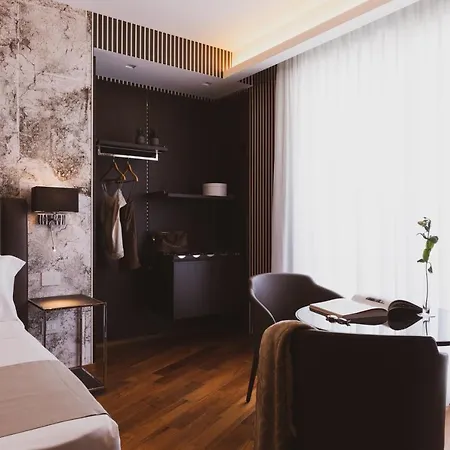 Hotel Callistos & 4*