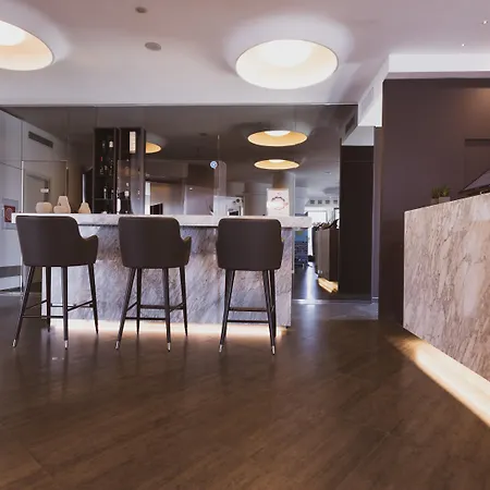 Callistos & 酒店 特里卡塞