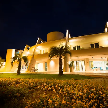 Callistos & 特里卡塞