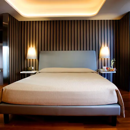 Callistos & Hotel 4*