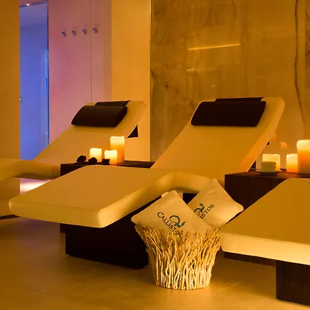 Callistos & 4* 特里卡塞