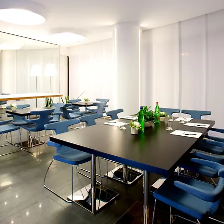 Callistos & 4* 特里卡塞