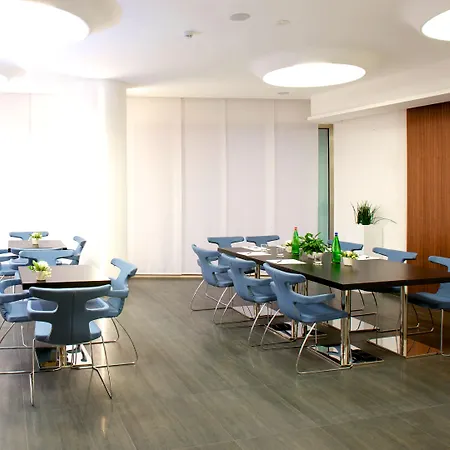 Hotel Callistos & 4*