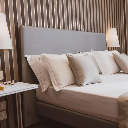 Hotel Callistos & 4*