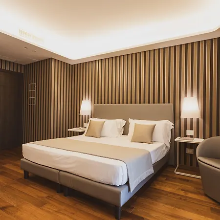 Hotel Callistos & 4*