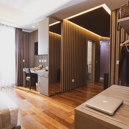 Callistos & Hotel