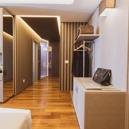 Hotel Callistos & Tricase