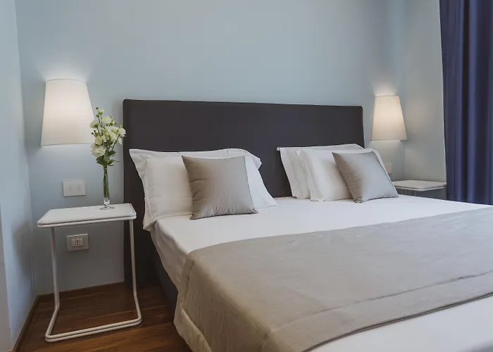 Callistos & Hotel 4*