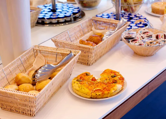 Callistos & Hotel 4*